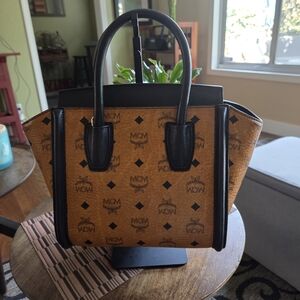 MCM Visetos Monogram Tote Bag in Cognac and Black